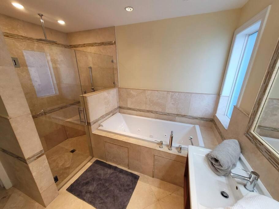 #1 Fort Lauderdale House - Heated Salt Water Pool - Private Oasis-Updated Gorgeous 3Br 3Ba - Las Olas ภายนอก รูปภาพ