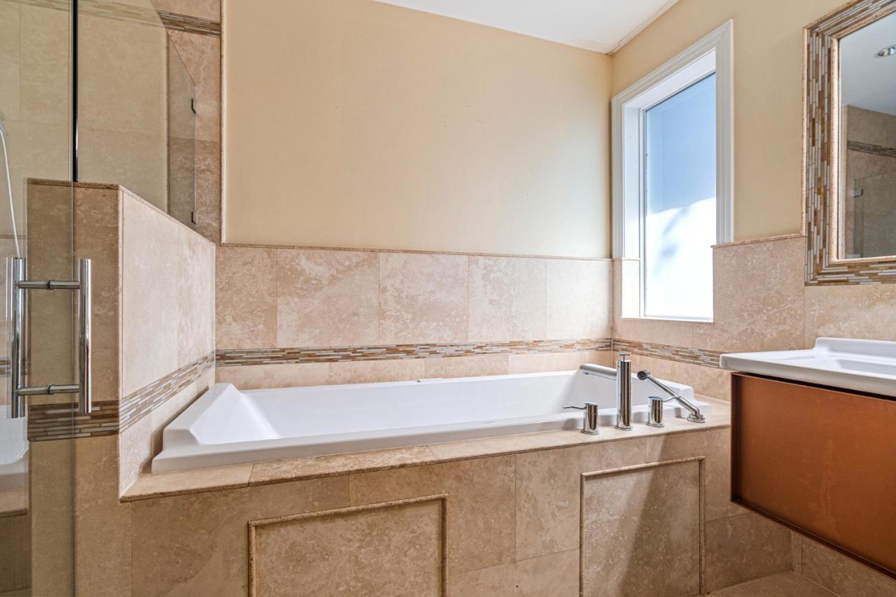 #1 Fort Lauderdale House - Heated Salt Water Pool - Private Oasis-Updated Gorgeous 3Br 3Ba - Las Olas ภายนอก รูปภาพ